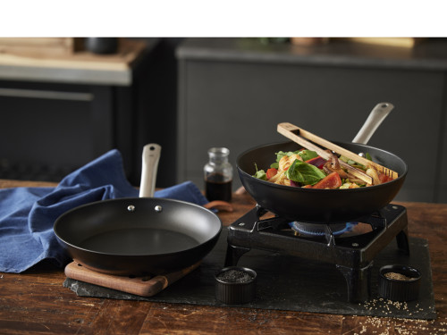 Wok pánev 28 cm Black